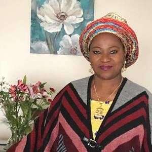 Meet your Posher, Esther